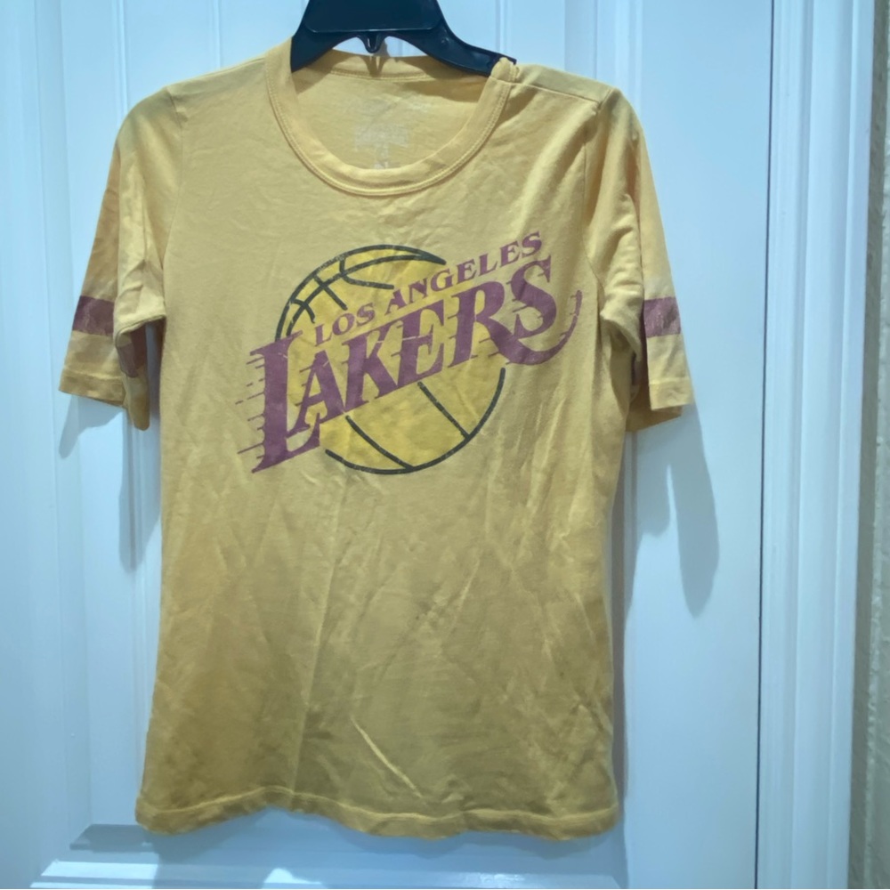 Womens Lakers tee